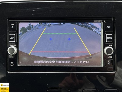 2017 Nissan Serena - Thumbnail