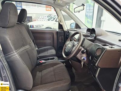 2012 Toyota Spade - Thumbnail