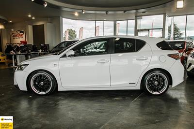 2012 Lexus CT200H - Thumbnail