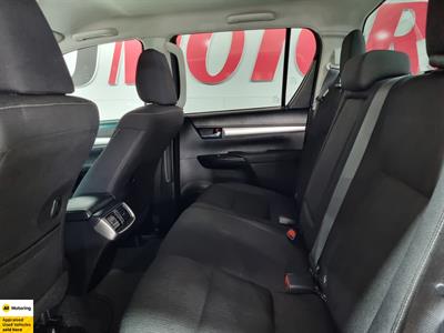 2024 Toyota Hilux - Thumbnail