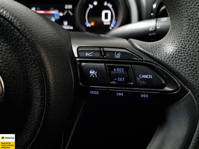 2020 Toyota Yaris - Thumbnail