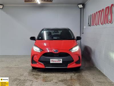 2020 Toyota Yaris - Thumbnail