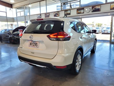 2022 Nissan X-Trail - Thumbnail