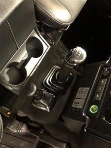 2010 Land Rover Defender - Thumbnail