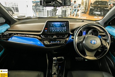 2018 Toyota C-HR - Thumbnail