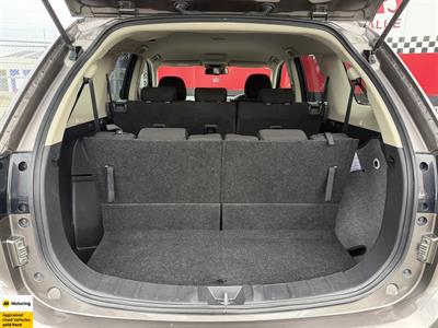 2022 Mitsubishi Outlander - Thumbnail