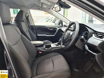 2019 Toyota RAV4 - Thumbnail