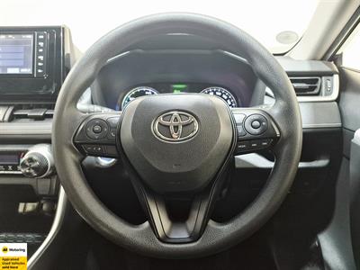 2019 Toyota RAV4 - Thumbnail