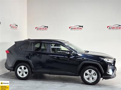 2019 Toyota RAV4 - Thumbnail
