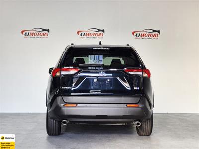 2019 Toyota RAV4 - Thumbnail