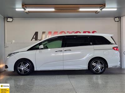 2015 Honda Odyssey - Thumbnail