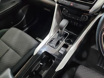 2022 Mitsubishi Eclipse Cross - Thumbnail