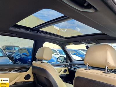 2018 BMW X5 - Thumbnail