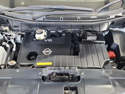 2017 Nissan Elgrand - Thumbnail