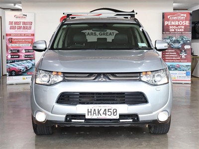 2013 Mitsubishi Outlander - Thumbnail
