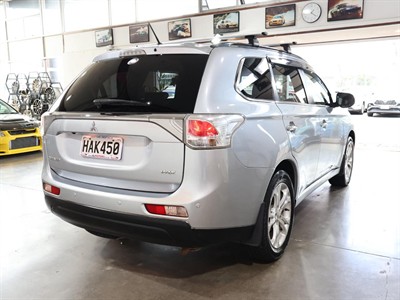 2013 Mitsubishi Outlander - Thumbnail
