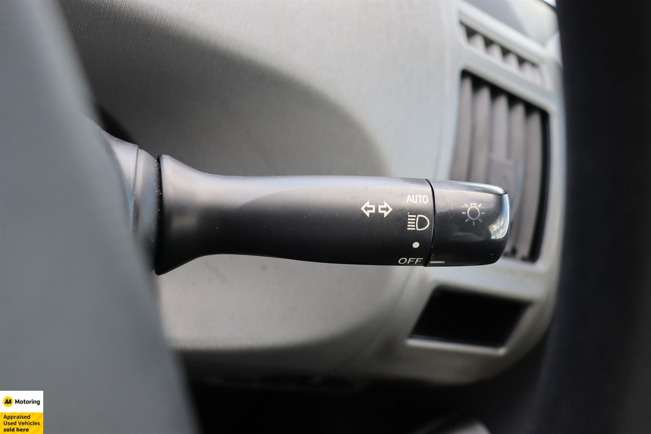 2012 Toyota Prius Alpha