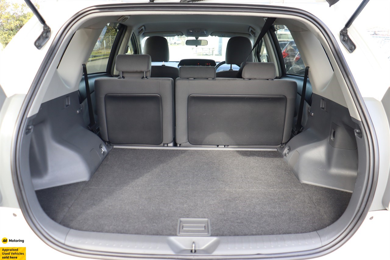 2012 Toyota Prius Alpha