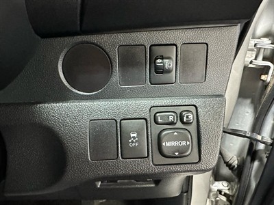 2014 Toyota Ractis - Thumbnail