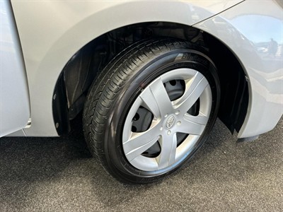 2014 Toyota Ractis - Thumbnail