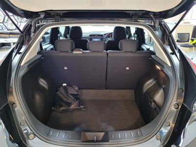 2020 Nissan Leaf - Thumbnail