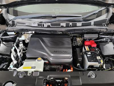 2020 Nissan Leaf - Thumbnail