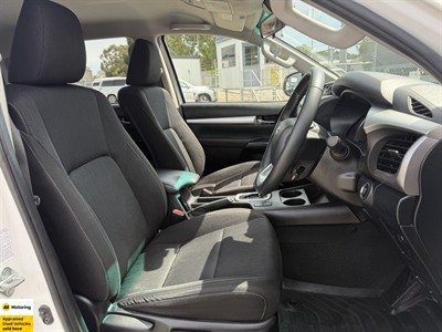 2020 Toyota Hilux - Thumbnail