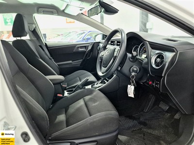 2018 Toyota Corolla - Thumbnail