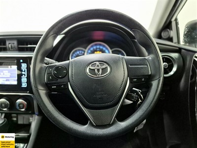 2018 Toyota Corolla - Thumbnail