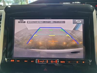 2016 Nissan Serena - Thumbnail