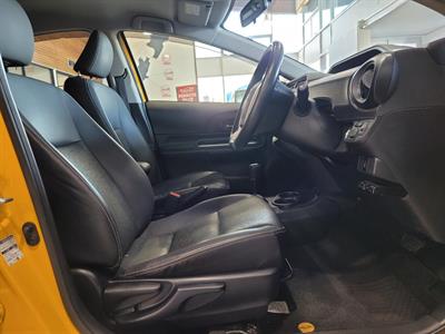 2014 Toyota Aqua - Thumbnail