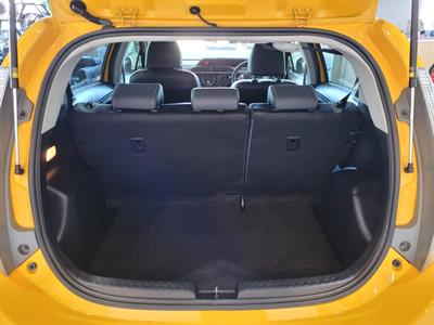 2014 Toyota Aqua - Thumbnail