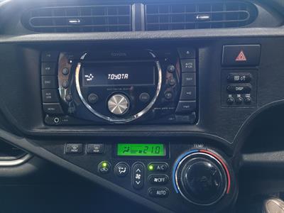 2014 Toyota Aqua - Thumbnail