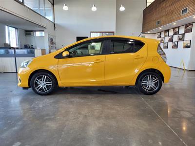 2014 Toyota Aqua - Thumbnail