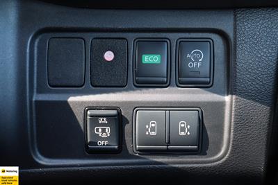 2018 Nissan Serena - Thumbnail