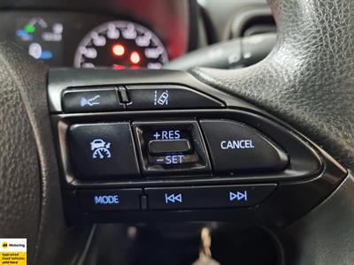 2020 Toyota Yaris - Thumbnail