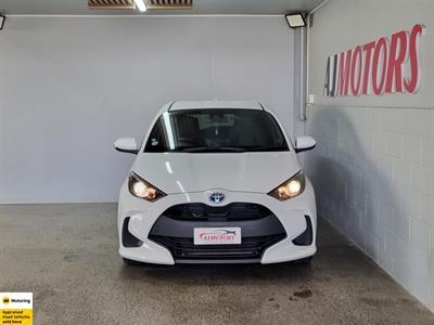 2020 Toyota Yaris - Thumbnail
