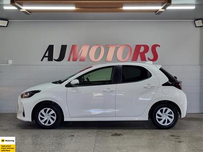 2020 Toyota Yaris - Thumbnail