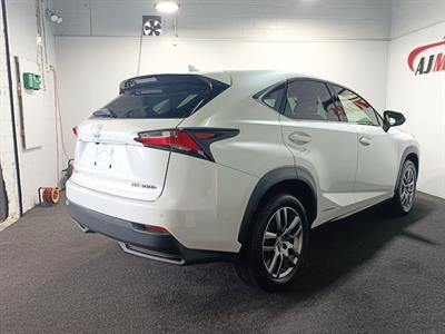 2015 Lexus NX 300h - Thumbnail