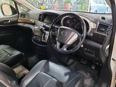 2012 Nissan Elgrand - Thumbnail