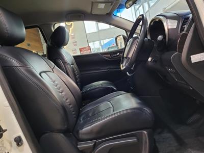 2012 Nissan Elgrand - Thumbnail