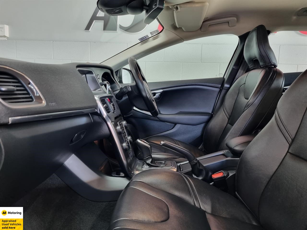 2014 Volvo V40