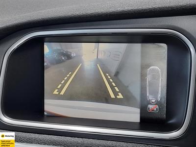 2014 Volvo V40 - Thumbnail