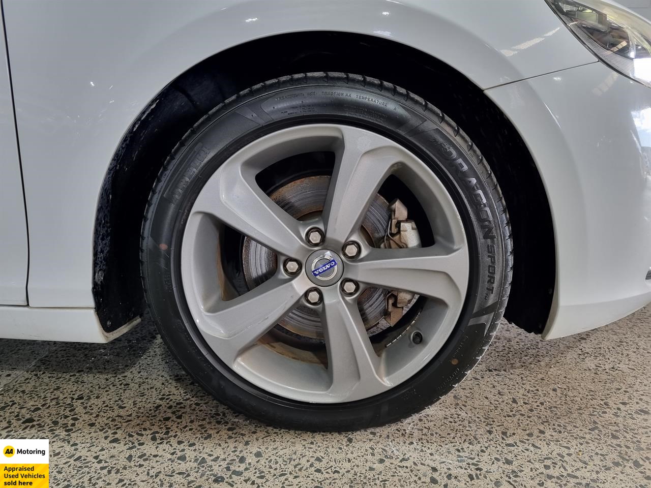 2014 Volvo V40