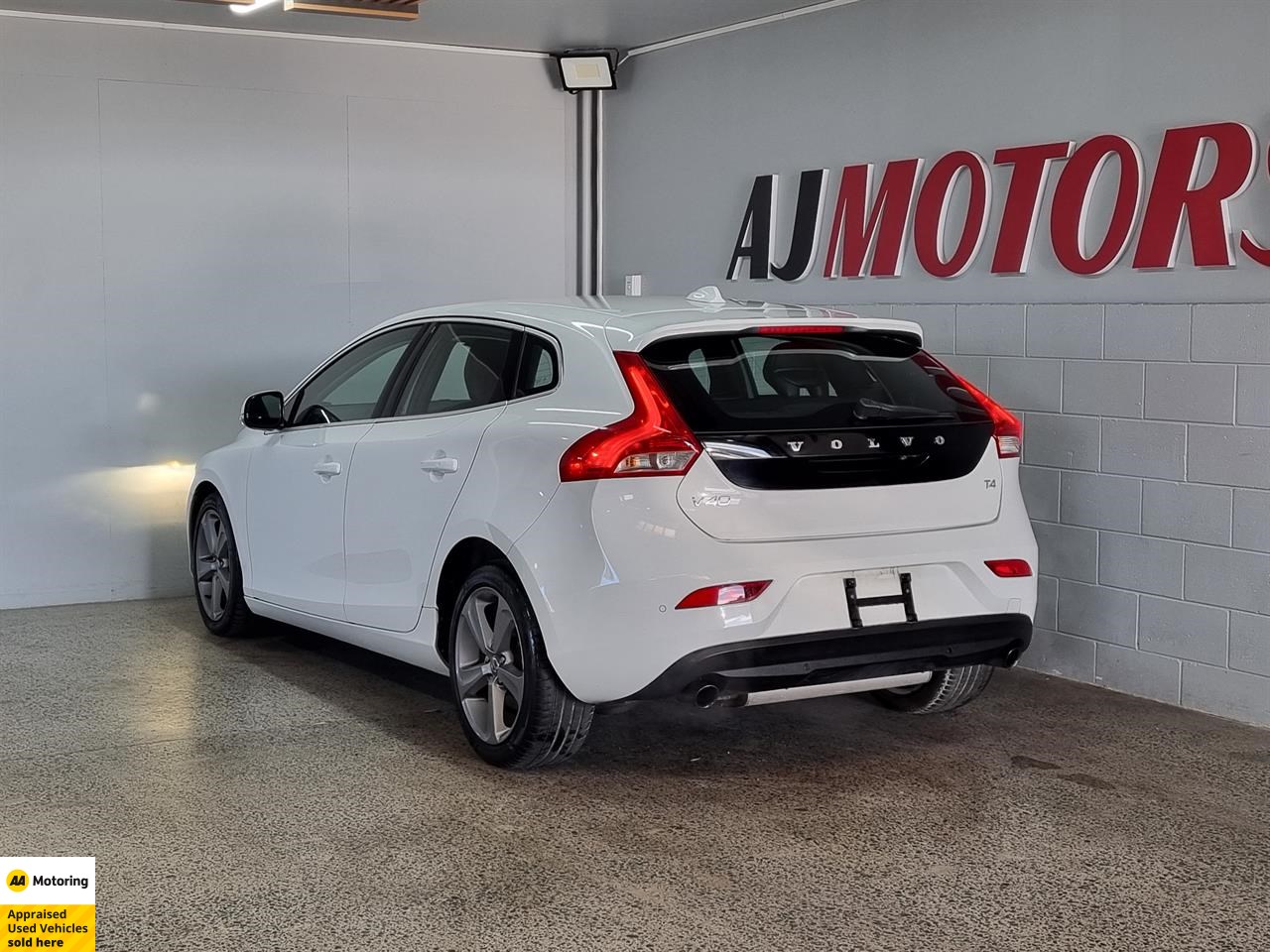 2014 Volvo V40
