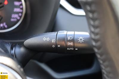 2021 Toyota RAV4 - Thumbnail