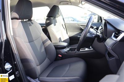 2021 Toyota RAV4 - Thumbnail