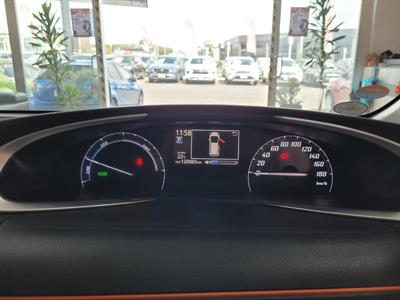 2017 Toyota Sienta - Thumbnail