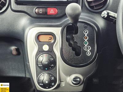2015 Toyota Spade - Thumbnail