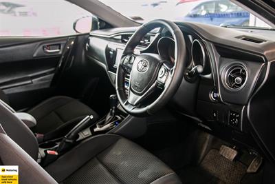 2016 Toyota Auris - Thumbnail